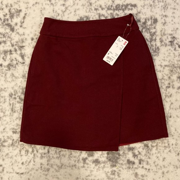 NWT Uniqlo High Waist Wrap Mini Skirt Size 0 Wine - Picture 2 of 7
